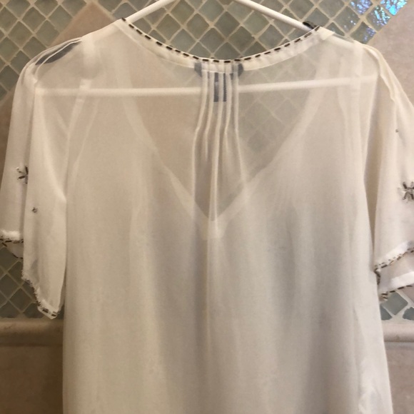 Basically like new mango white beaded blouse - Picture 4 of 4